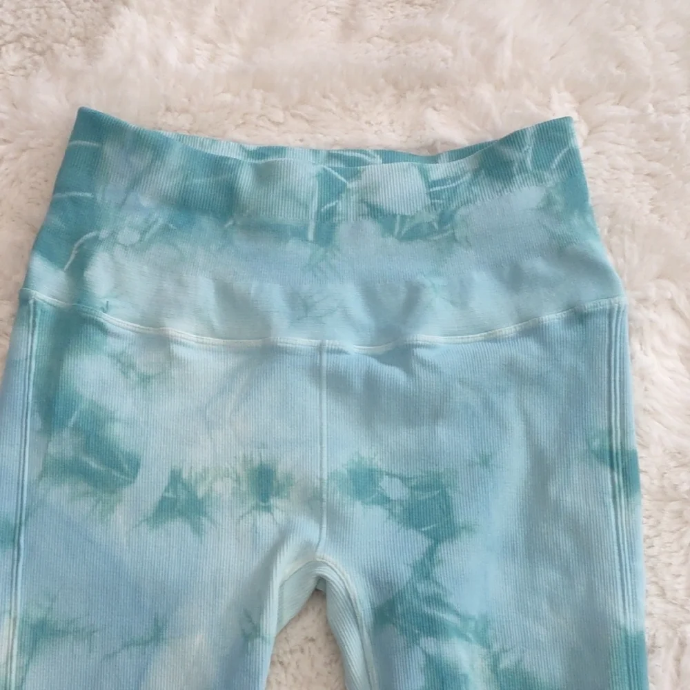 SPIRITUAL GANGSTER Blue Tie-Dye Leggings - Picture 11 of 16